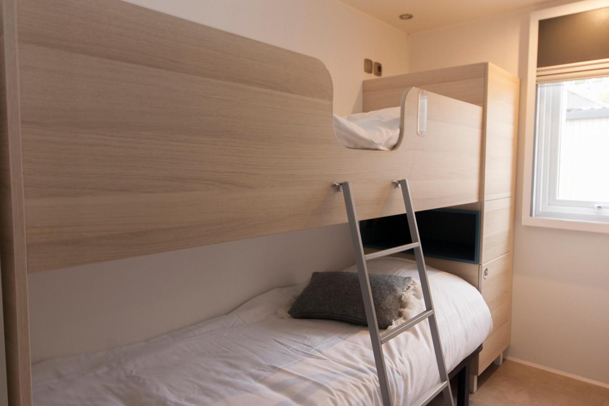 Rcn Vakantiepark Toppershoedje Ouddorp Zimmer foto