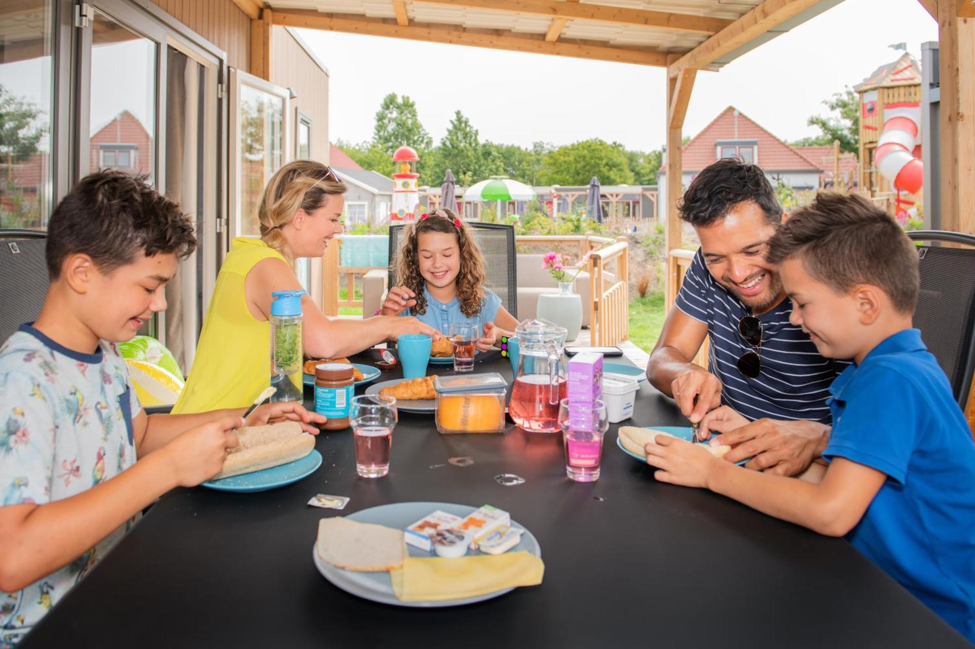 Rcn Vakantiepark Toppershoedje Ouddorp Zimmer foto