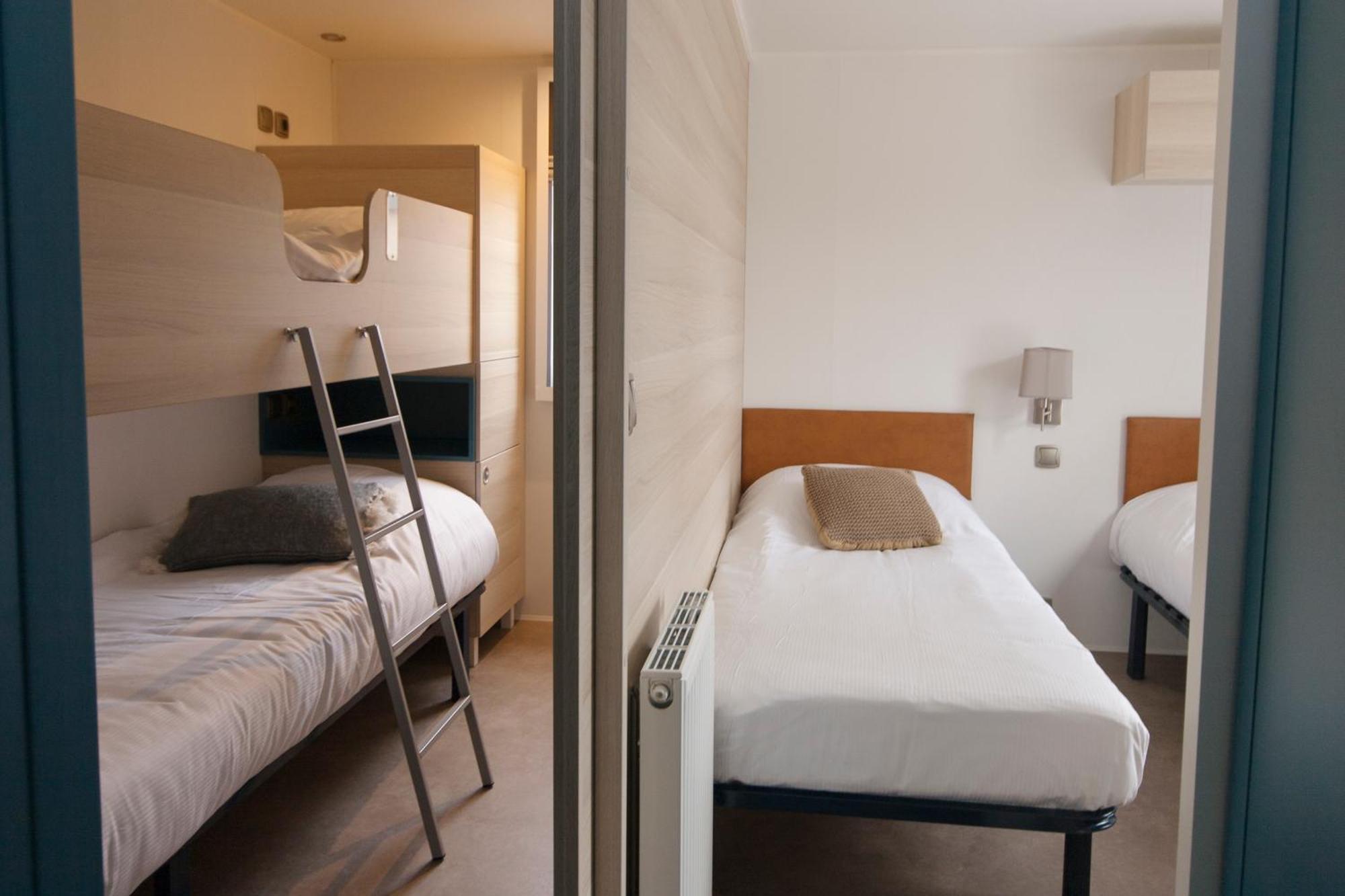 Rcn Vakantiepark Toppershoedje Ouddorp Zimmer foto